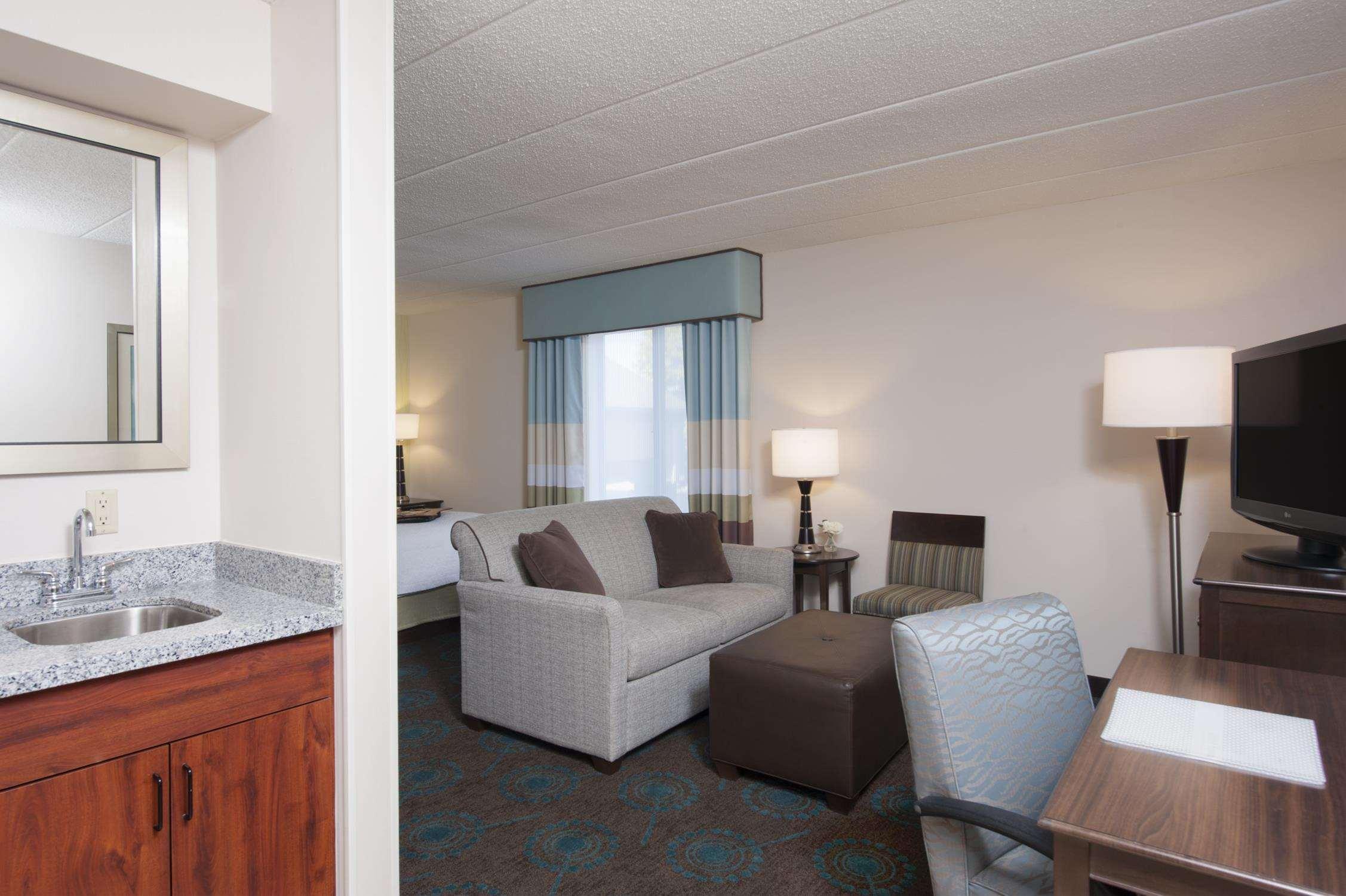 Hampton Inn & Suites Кокомо Экстерьер фото