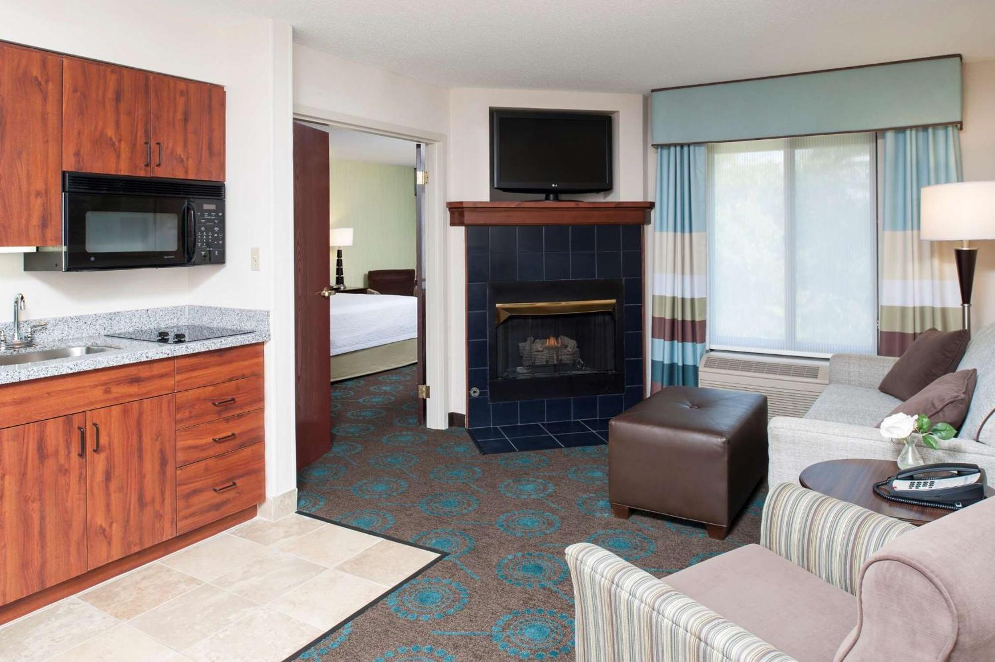 Hampton Inn & Suites Кокомо Экстерьер фото