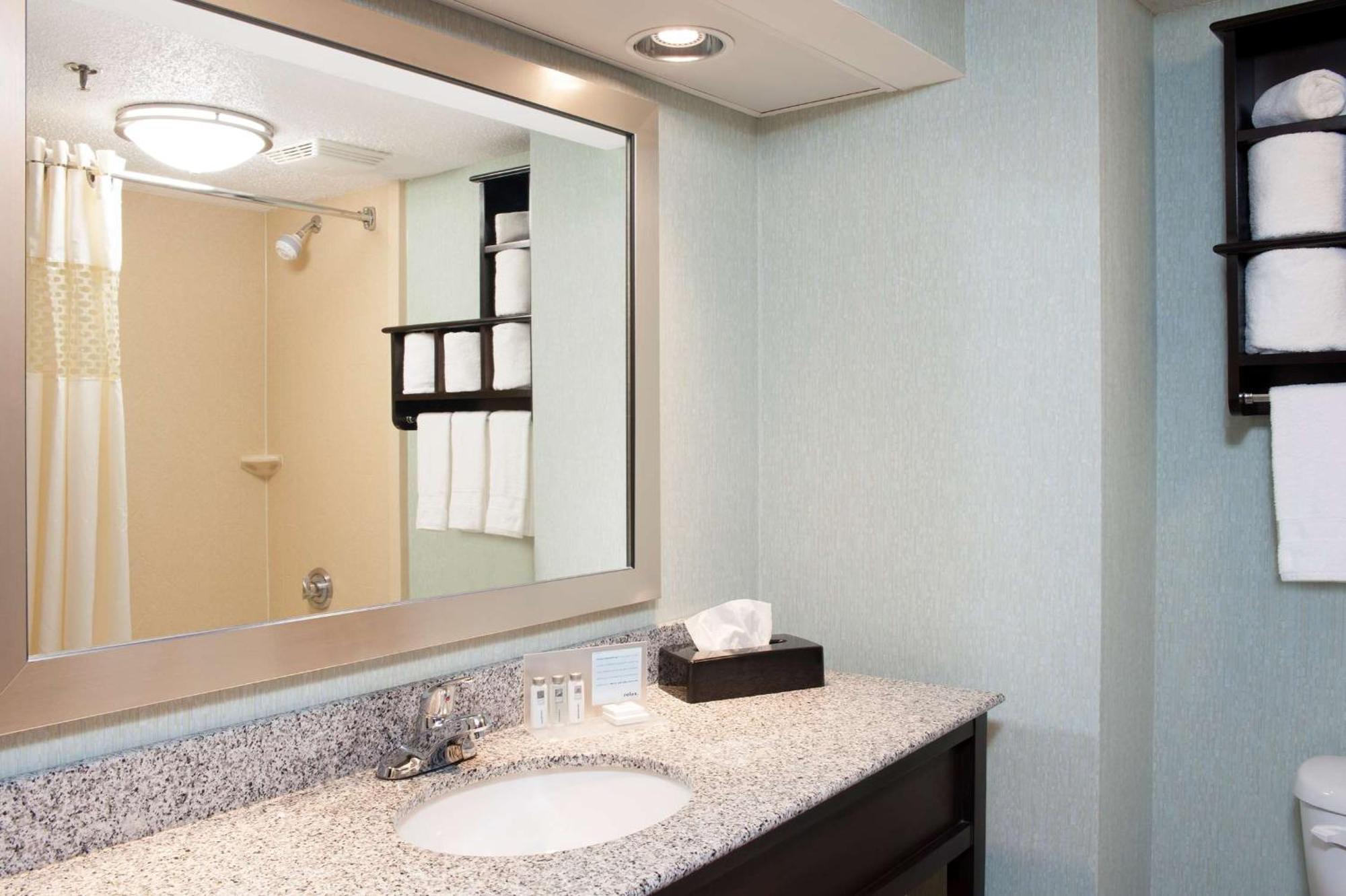 Hampton Inn & Suites Кокомо Экстерьер фото