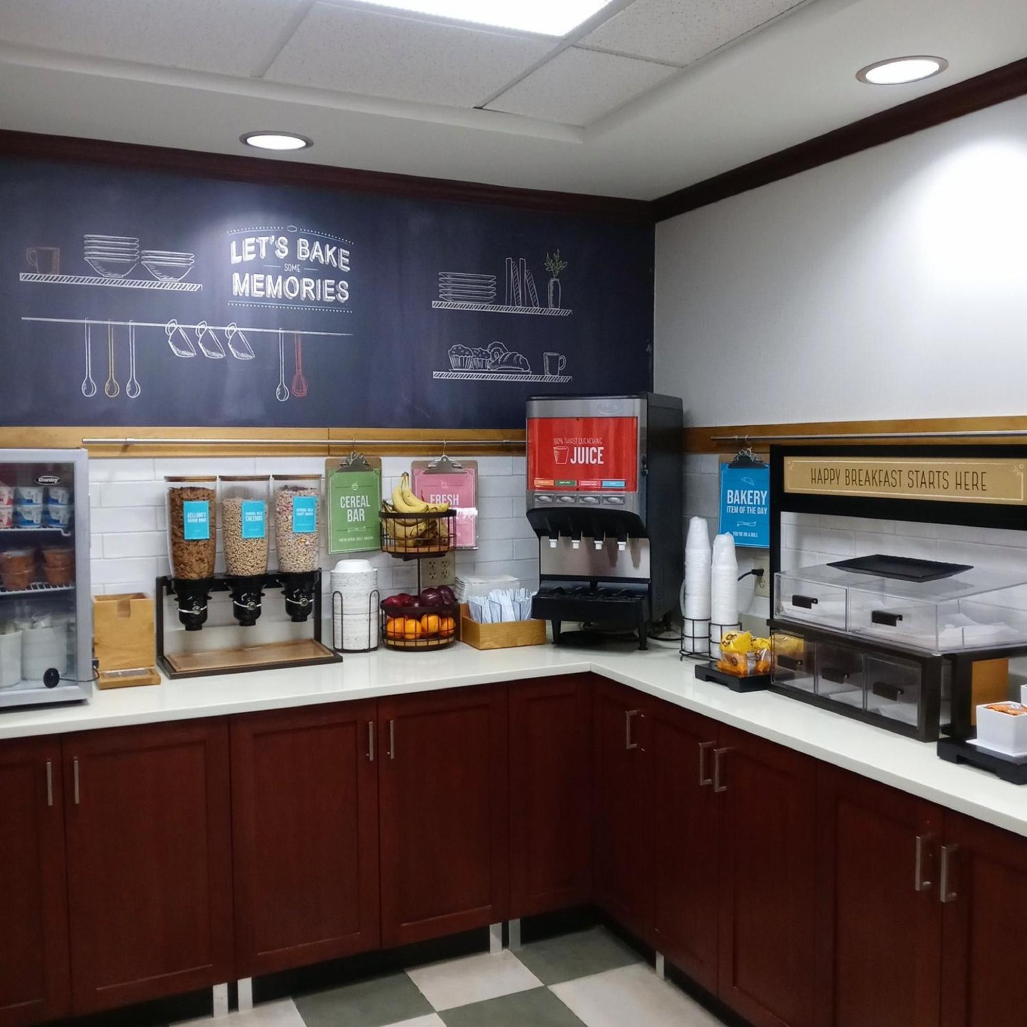 Hampton Inn & Suites Кокомо Экстерьер фото